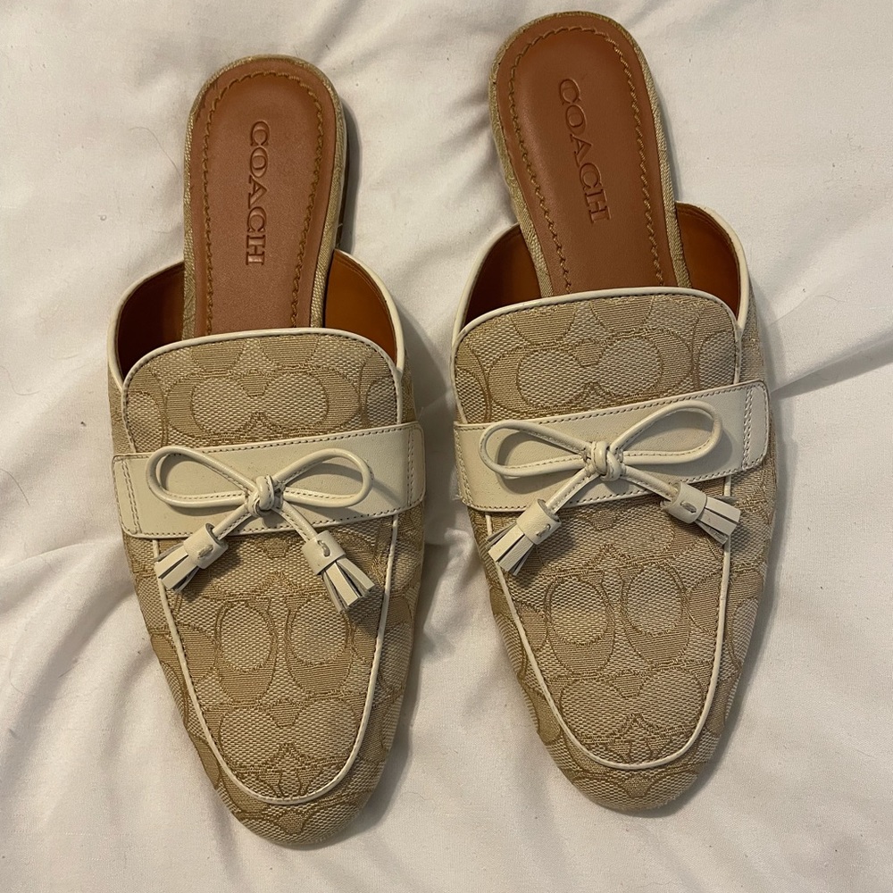 Coach Flats
